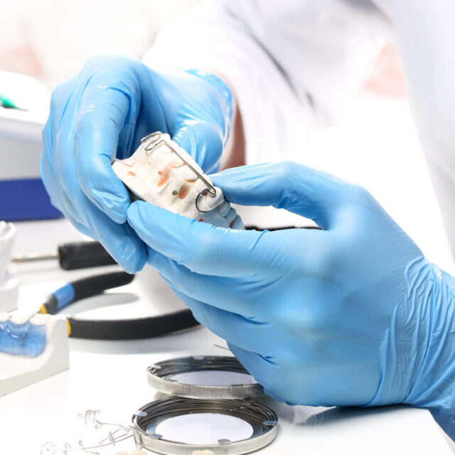 medical grade powder-free nitrile exam gloves