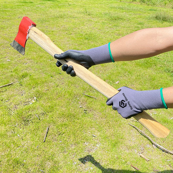 White nitrile foam winter work gloves