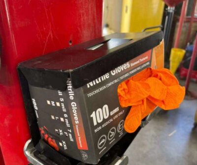 Heavy-duty mechanical nitrile gloves